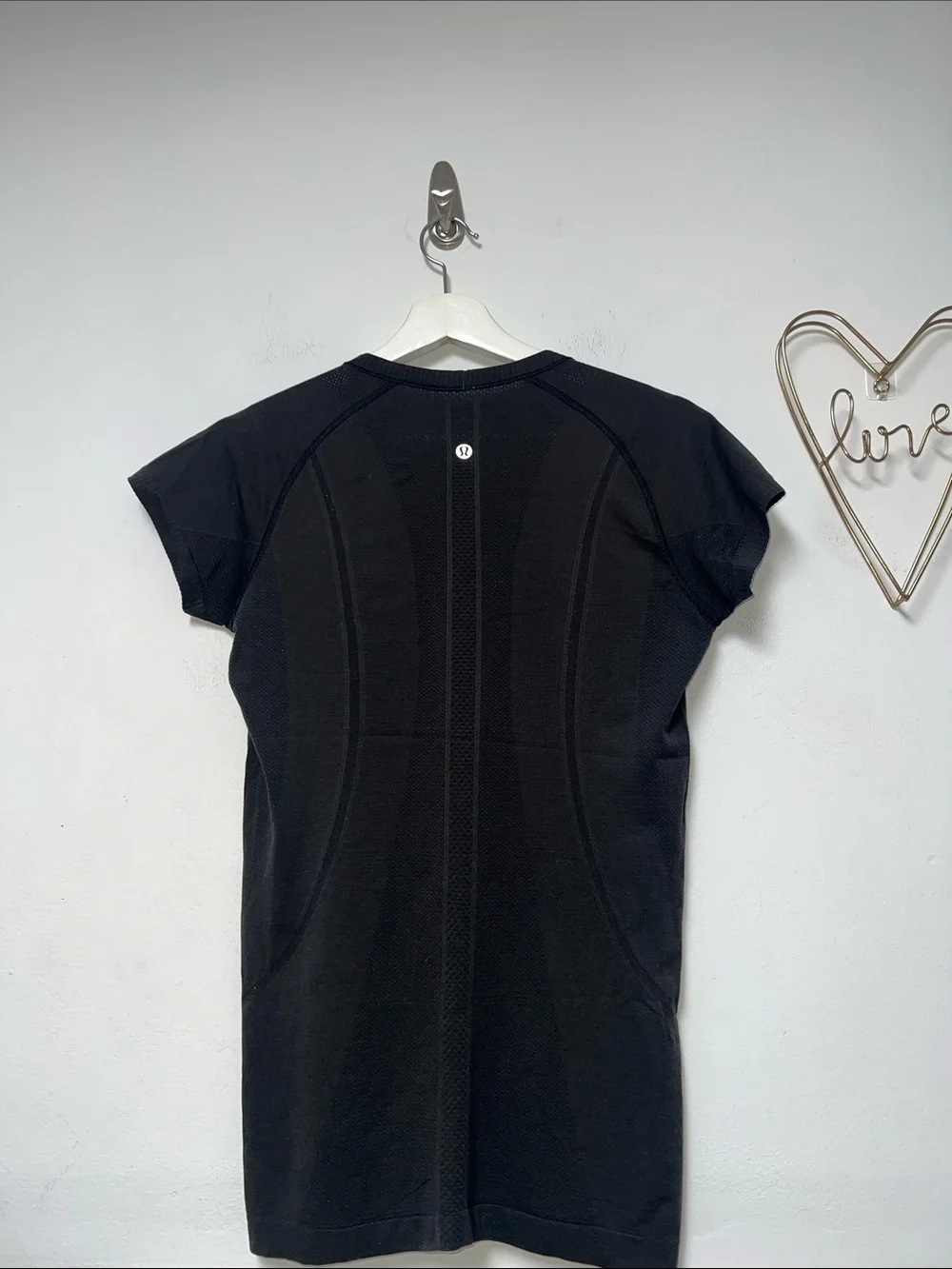 lululemon athletica swiftly tech Black Short Sleeve Top size 8